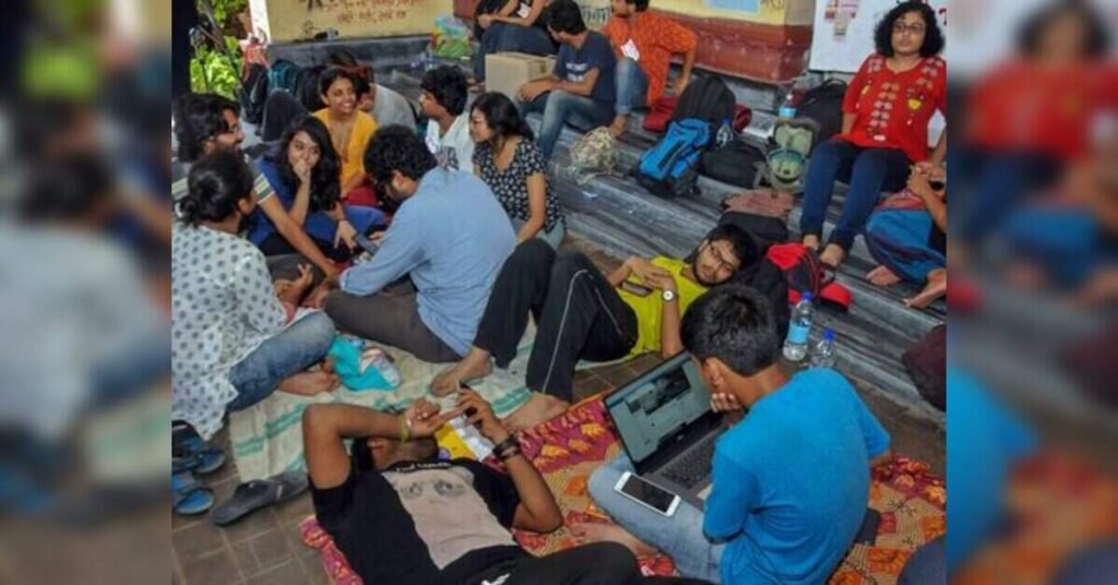 Sit-in by SFI over Presidency University’s entrance tests enters 4th day, ETEducation