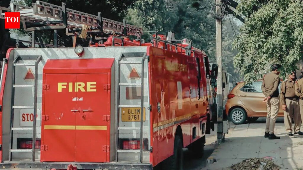 10 injured as fire breaks out at ONGC Mumbai High platform | Mumbai News