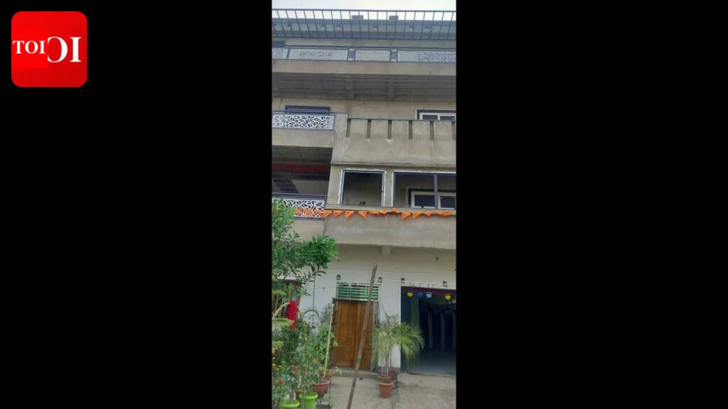 DA probe: Ex-SDPO spent big on maid, helped her build house | Patna News