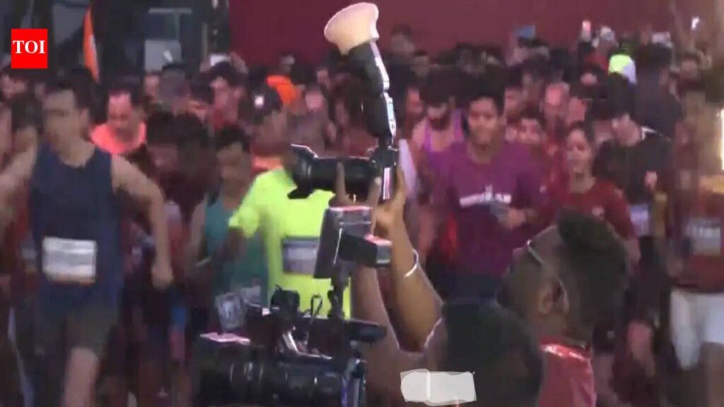 PNB organises 2nd edition of half marathon to honour Operation Sindoor heroes in Delhi, 27,000 people participated in the event | Delhi News