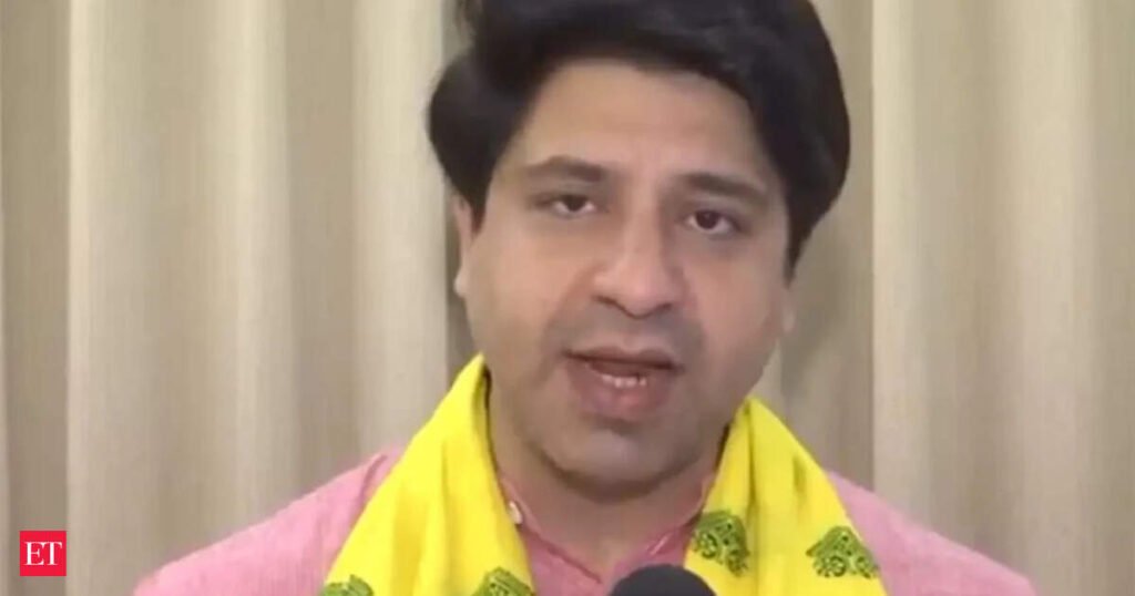 “Pinarayi Vijayan, Rahul Gandhi pretending to be friends in Delhi and wrestling in Kerala”: BJP’s Shehzad Poonawalla