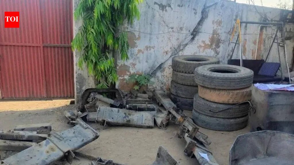 Vehicle sale scam: Vehicles cut up, one detained in Nagpur | Nagpur News