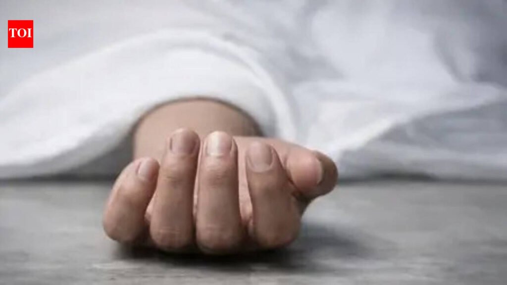 Man’s body found outside golf club in city | Patna News