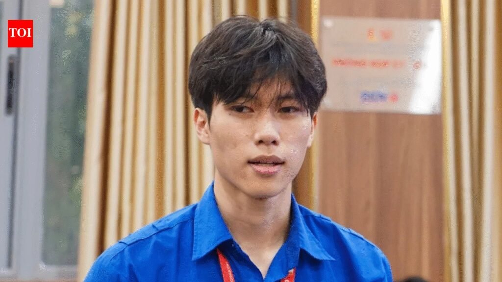 The real hero: 20-year-old man saves 7 lives after climbing into a burning building in Vietnam | World News