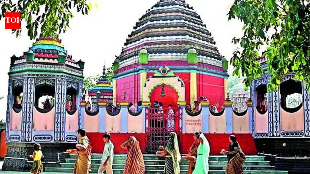 Tourism secretary visits Chinnamastika temple, reviews redevelopment plan | Ranchi News