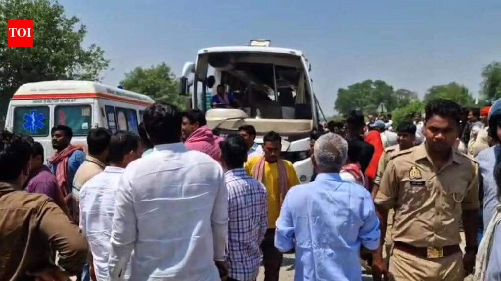 2 women killed, 35 injured as bus with Maha pilgrims overturns in Ghazipur | Varanasi News