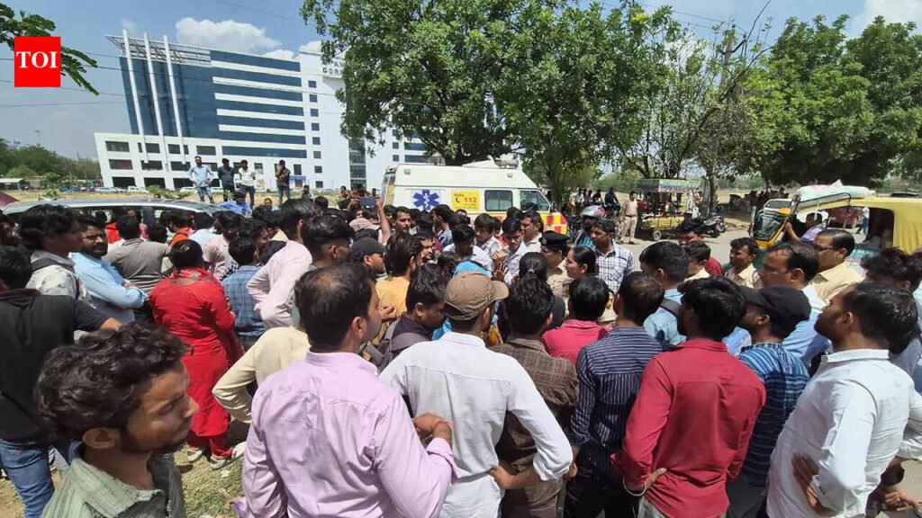 Wages protest turns violent in Manesar as police, workers sustain injuries | Gurgaon News