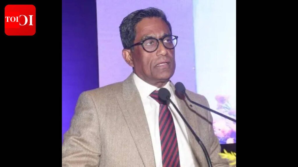 Form district-level committee for faster digitisation of manuscripts, CS tells DMs | Patna News