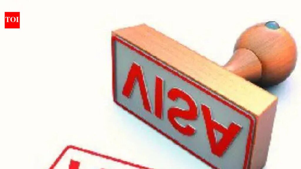 Man loses Rs 35L to immigration fraud | Chandigarh News
