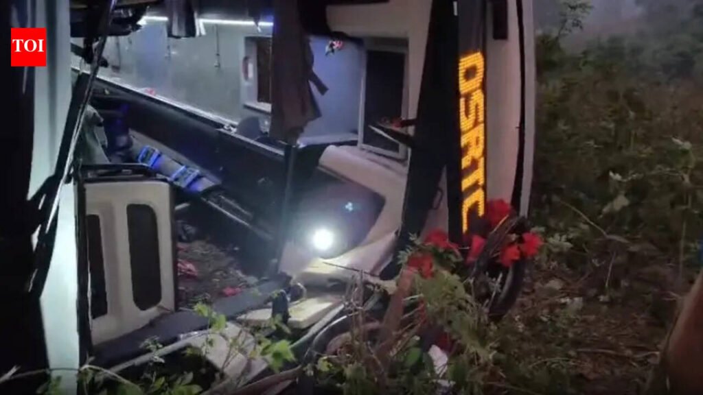 1 dead, over 20 injured as state bus plunges into gorge in Koraput | Bhubaneswar News
