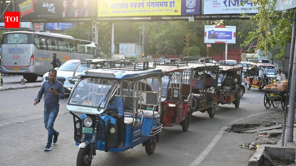 Relocated bus stand fails to ease Narayan Singh Circle traffic | Jaipur News