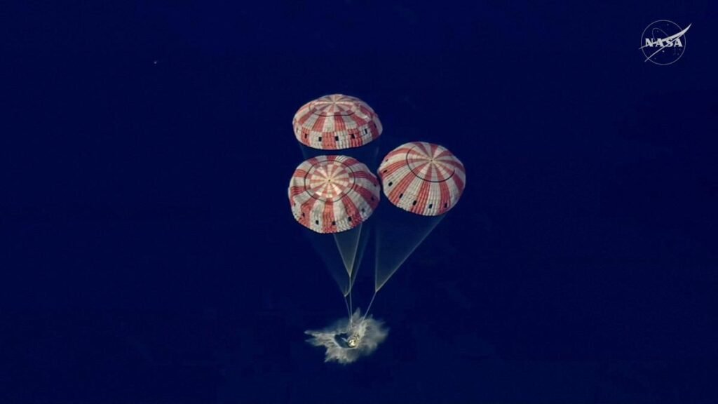 Artemis astronauts splash down into Pacific Ocean