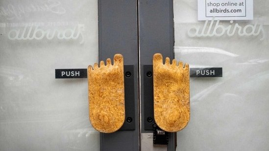 Why Allbirds’ stock price rose 435% on Wednesday. Experts say risk remains high