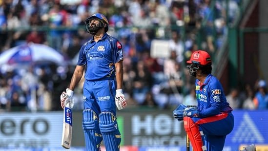 Rohit Sharma ‘foxes’ Delhi Capitals to take review, starts laughing after KL Rahul, Axar Patel fall into his trap
