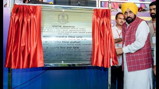 Punjab CM Mann lays stones for development works worth ₹150 crore in Tanda