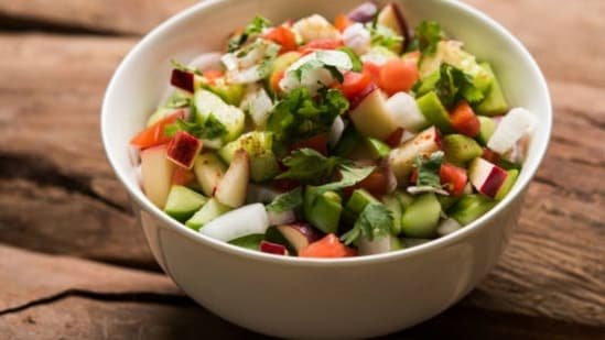 Refreshing Kachumber Salad Recipe: The Perfect Indian Summer Dish for Hydration and Nutrition