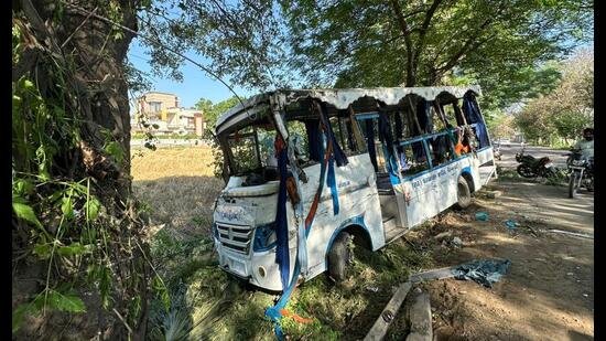 8 pilgrims die as mini-bus overturns in Fatehgarh Sahib