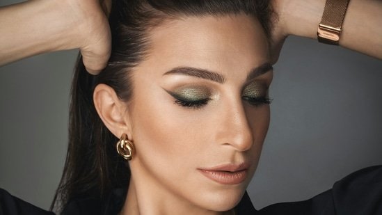 Get perfect stroke with eyeliners: 10 picks for flawless, long-lasting, smudge-proof eye makeup looks and styles