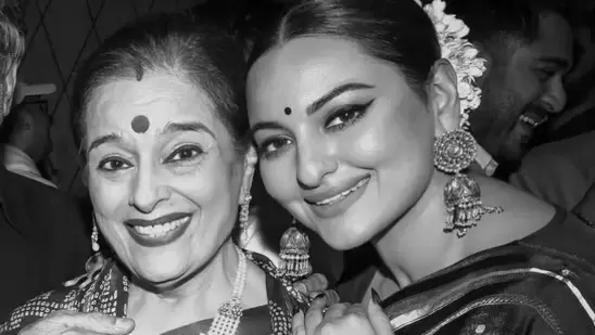 Sonakshi Sinha’s mother Poonam Sinha reacts to her pregnancy rumours: ‘Kitni baar nani bana diya humko’