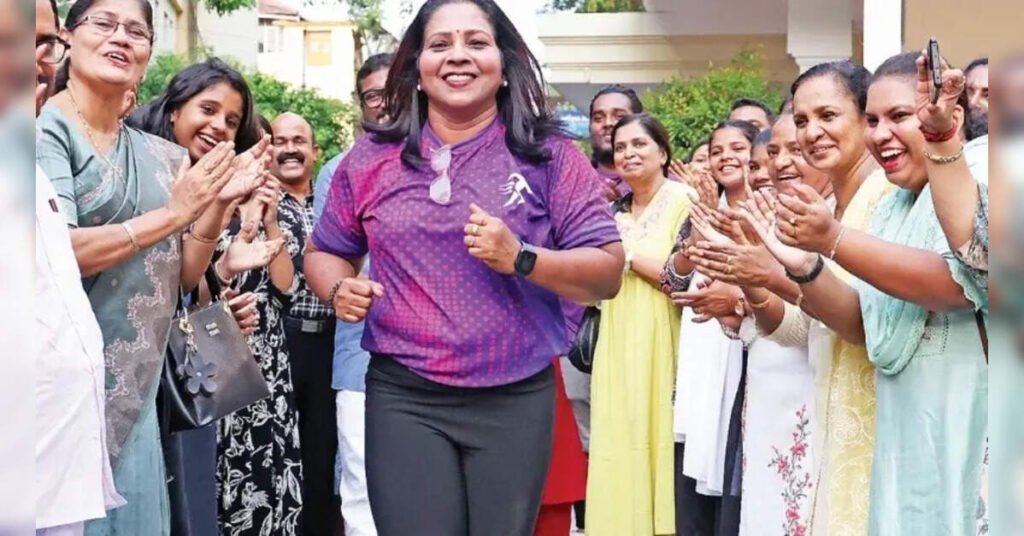 Teacher runs 11km home to mark retirement, ETEducation
