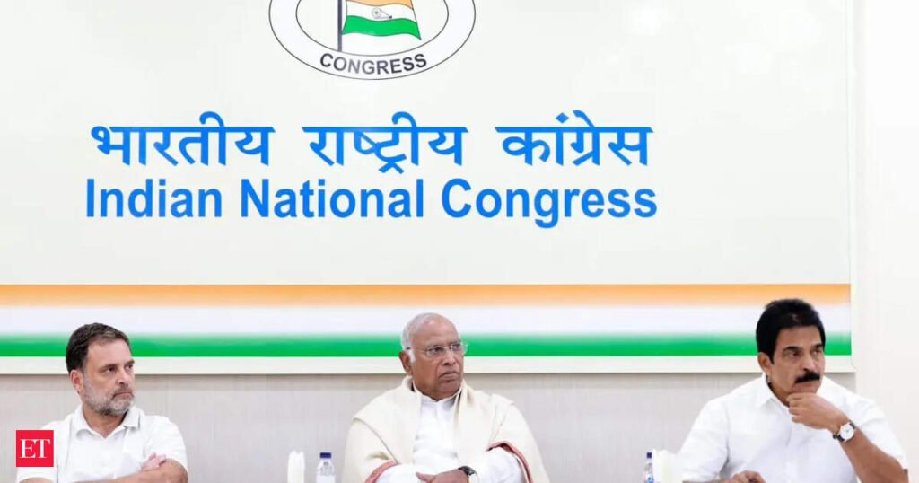 AICC to hold talks with ex-PCC chiefs on Kerala CM
