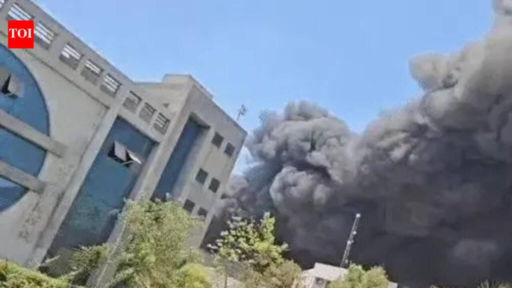 Minor fire breaks out near Gujarat University library building