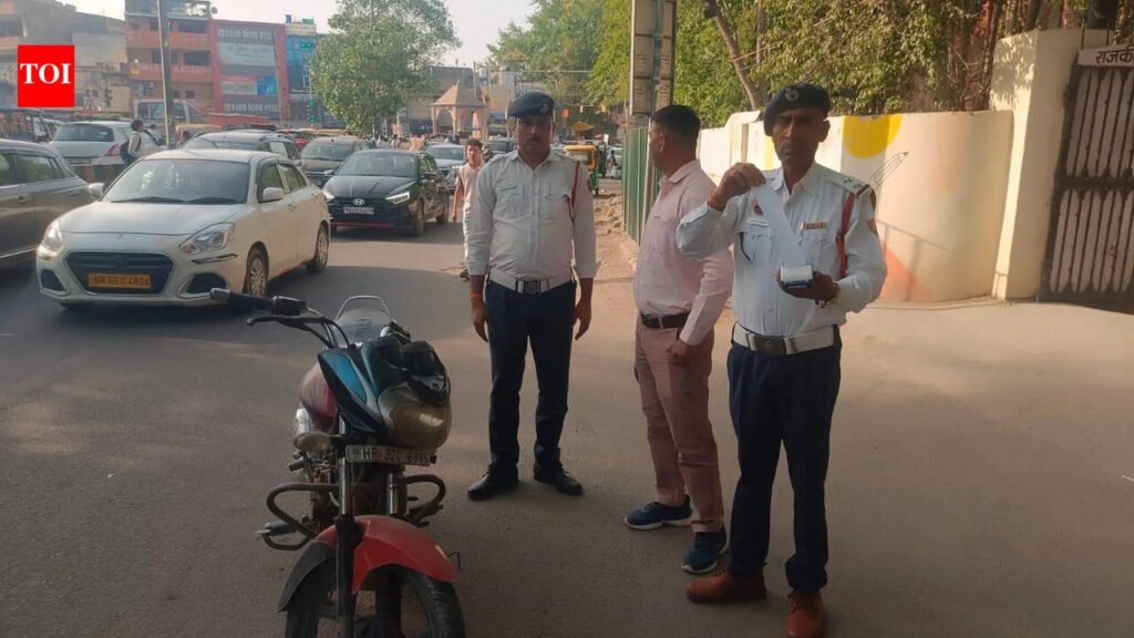 Bike with Rs 11 Lakh pending traffic fines impounded | Gurgaon News