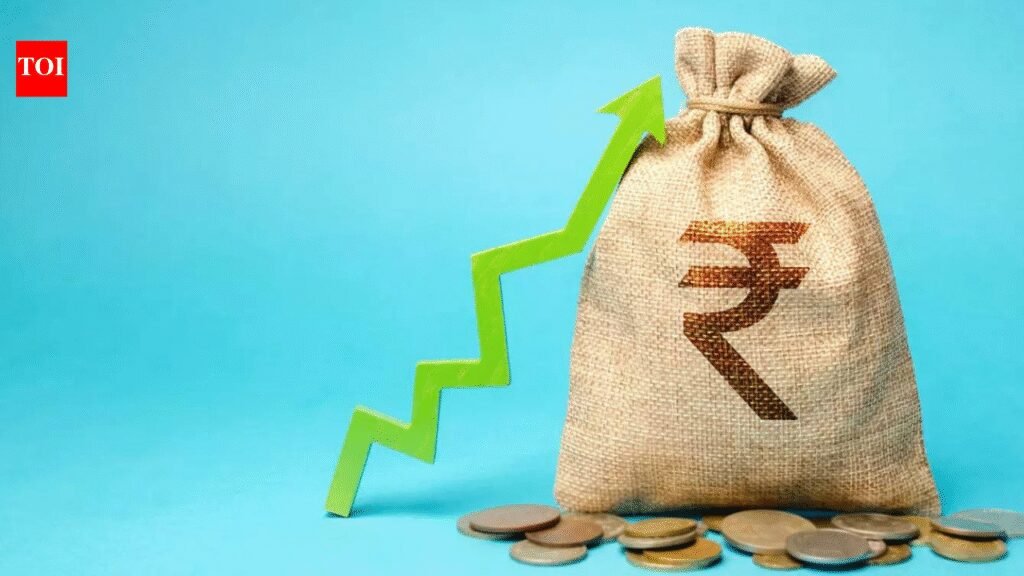 Rupee rebounds after RBI support, how long will the recovery momentum last?