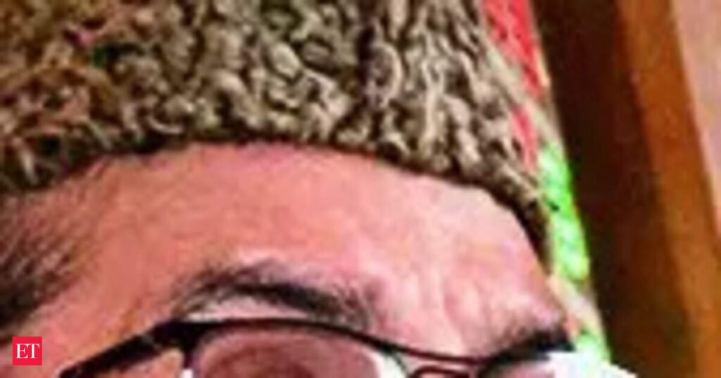 Mirwaiz, Lone ‘stopped’ from paying homage to their fathers