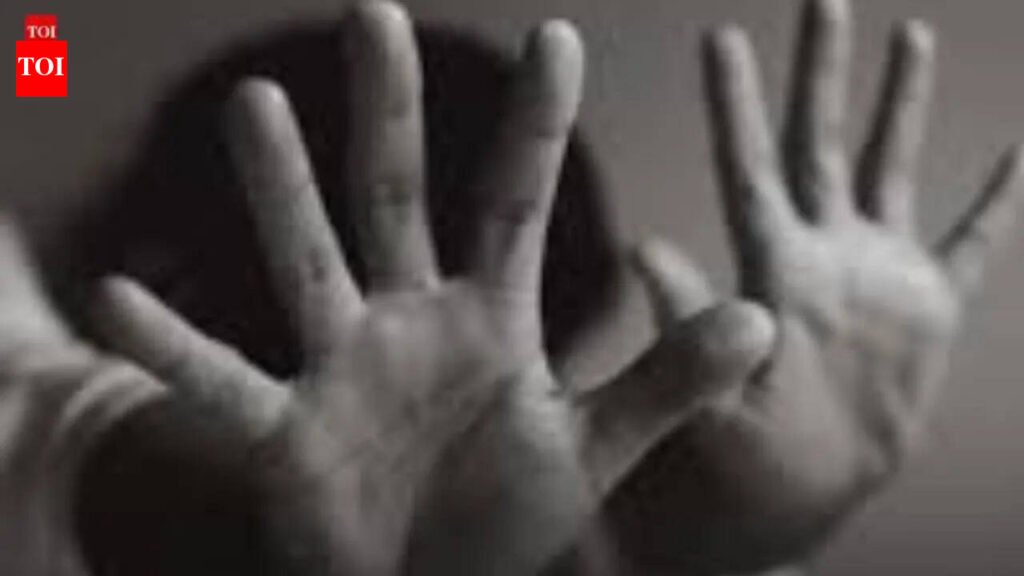 Minor girl gang-raped at gunpoint in Munger | Patna News