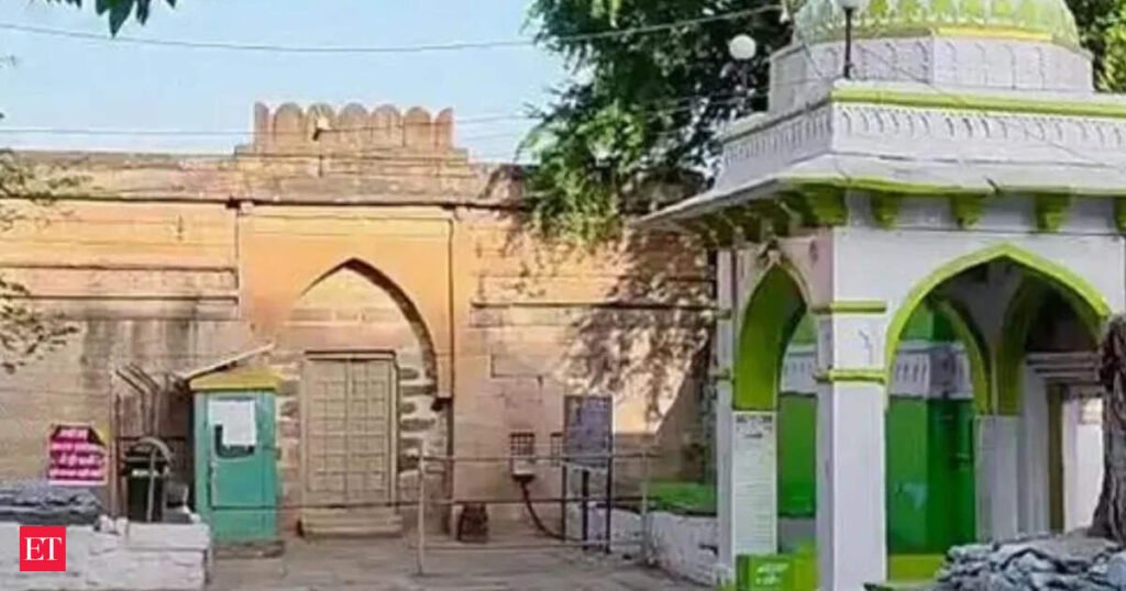 Bhojshala case: Muslims to offer namaz at homes in Dhar on first Friday after HC order