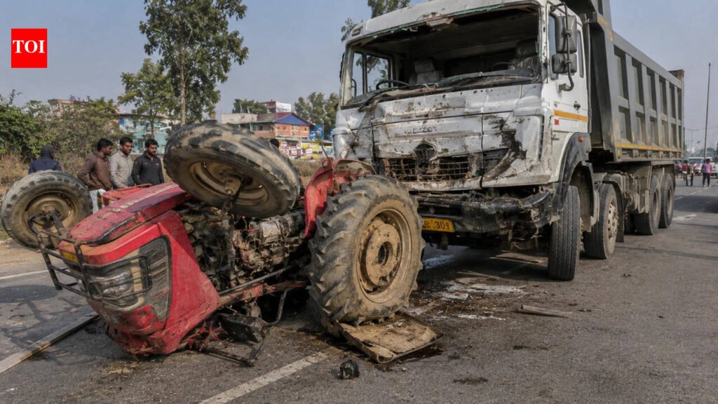 Tractor-truck collision in UP’s Kannauj kills 3, injures 1 | Lucknow News
