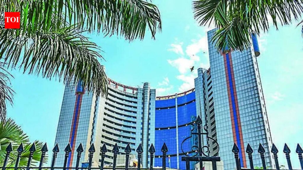MCD claims lapse in cleaning of drains by PWD in east Delhi | Delhi News