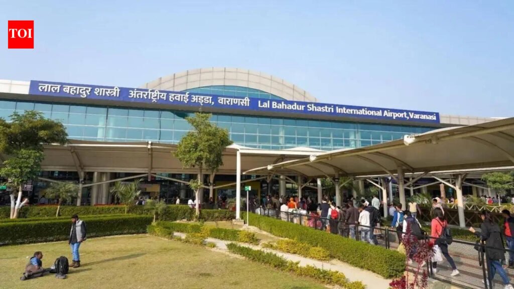 Indore couple posing as fiancés held at Varanasi airport with 20 Kg hydroponic weed worth Rs 20 crore | Lucknow News