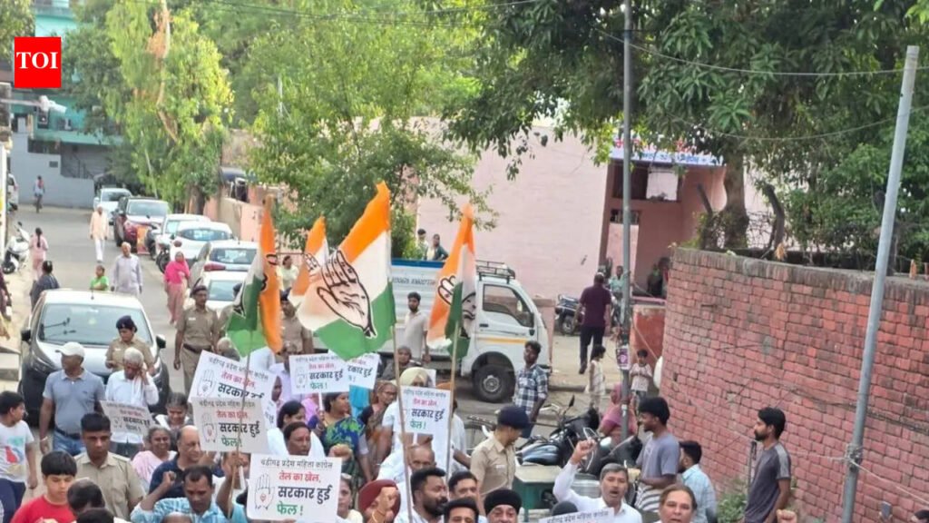 Cong protests fuel price hike in Sector 32 | Chandigarh News