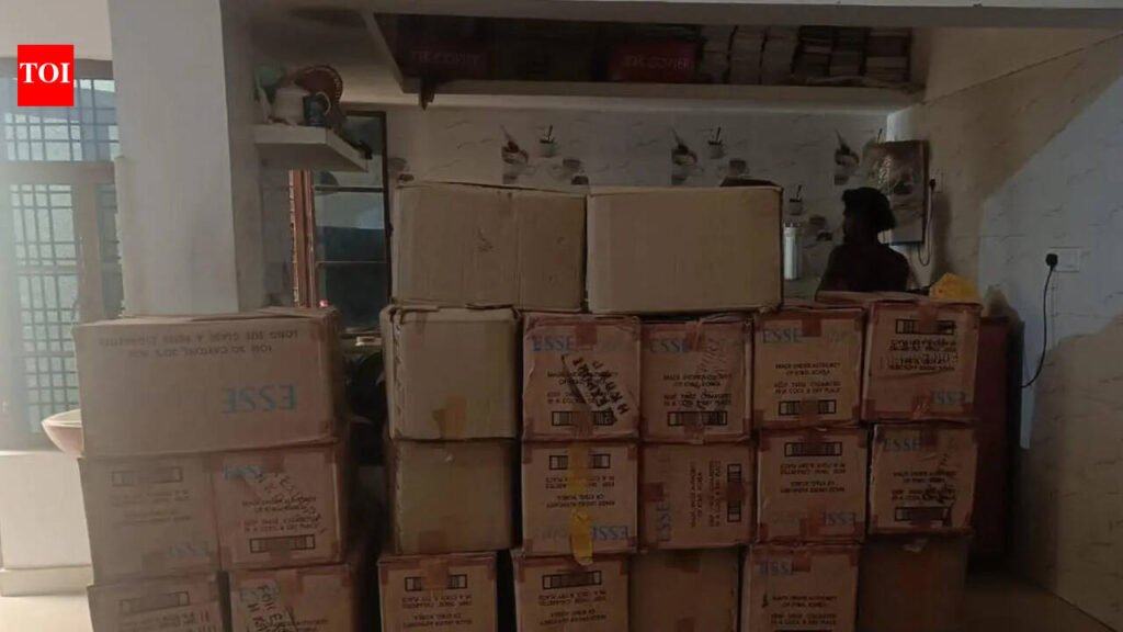DRI seizes smuggled foreign cigarettes worth Rs 45 lakh in Gorakhpur | Lucknow News