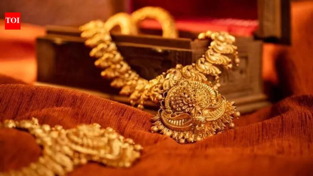 Jewellery worth Rs22 lakh looted from Saran trader | Patna News