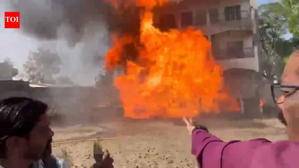 Oil Drums Explode After Fire, 4 Firemen Injured Battling Flames | Nagpur News