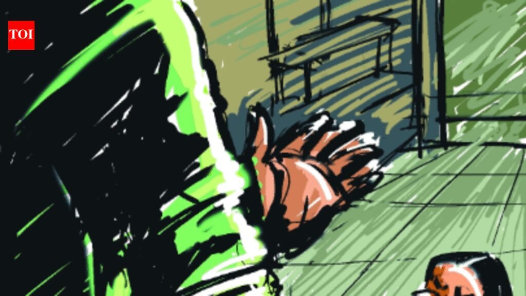 Woman murdered at Mumbai home, husband, prime suspect, on the run | Mumbai News