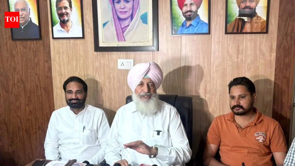 Liquor haul row rocks Mohali polls; Sidhu seeks FIR against cop | Chandigarh News