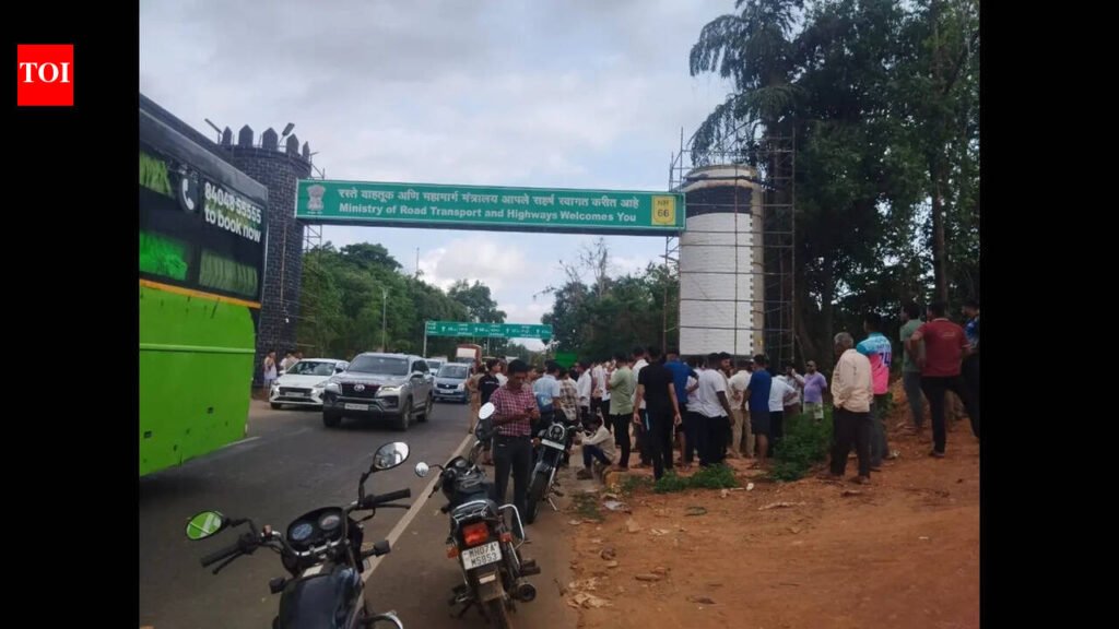 Tourists Assaulted at Mandrem Beach: Protests Block Goa-Maharashtra Highway | Goa News