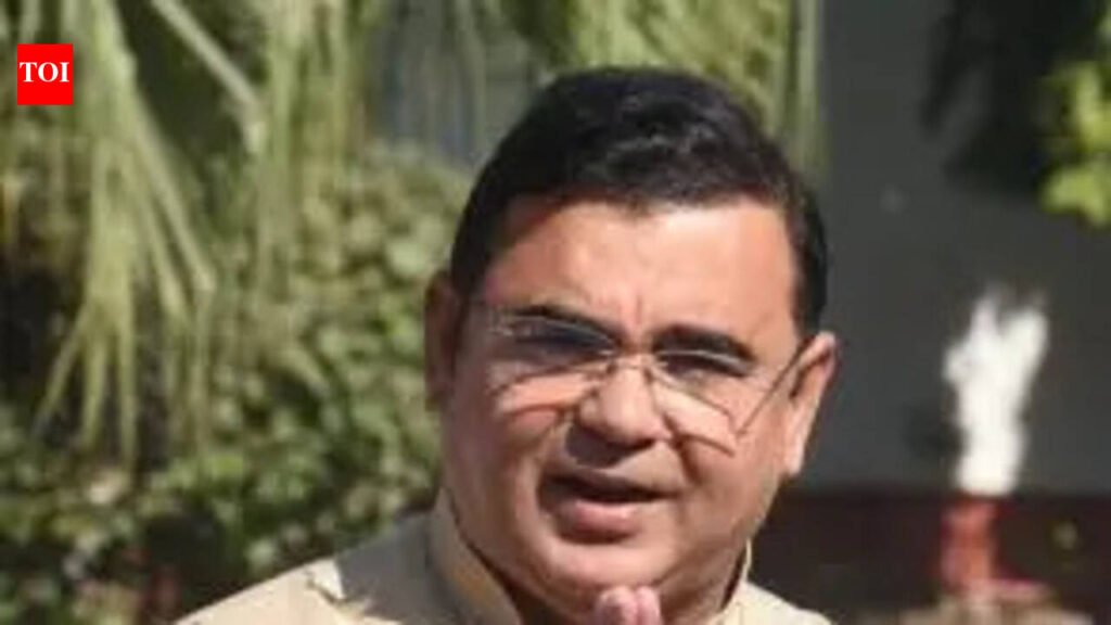 Those who stay away from publicity and work consistently for social welfare to be recommended for Padma awards, says Maharashtra minister Jaykumar Rawal | Mumbai News