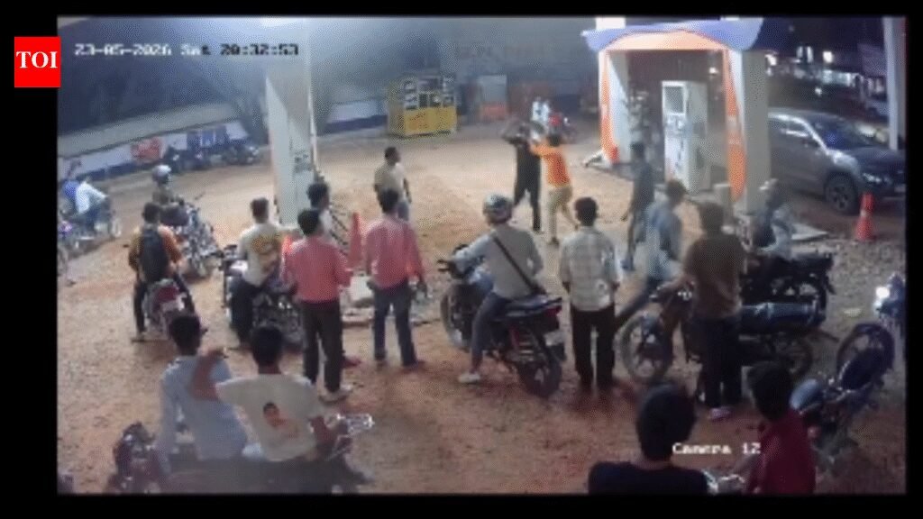 Pump staffer tells biker not to jump queue, thrashed in Faridabad | Gurgaon News