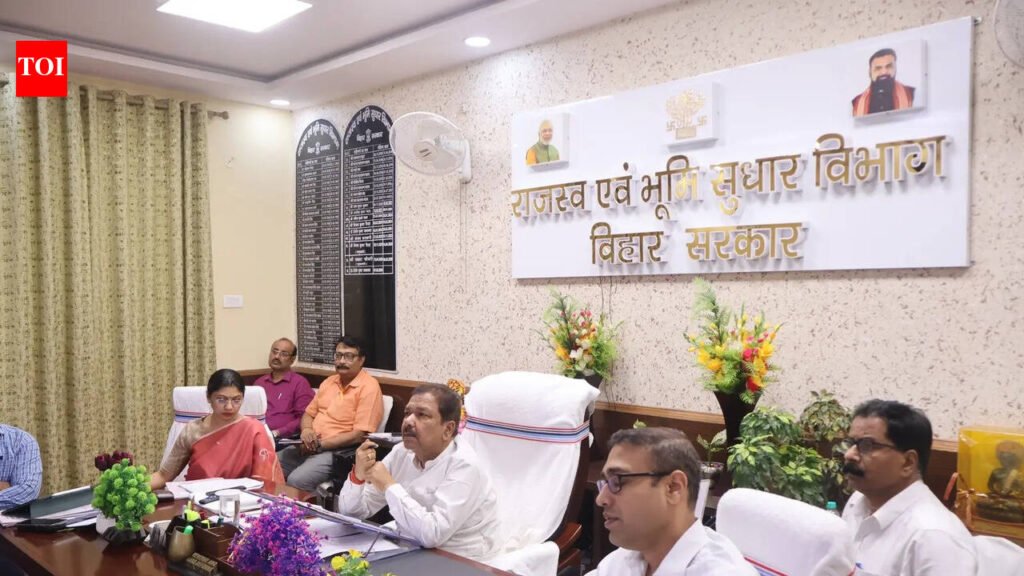 14 COs and revenue officials charged with graft, dereliction of duty | Patna News
