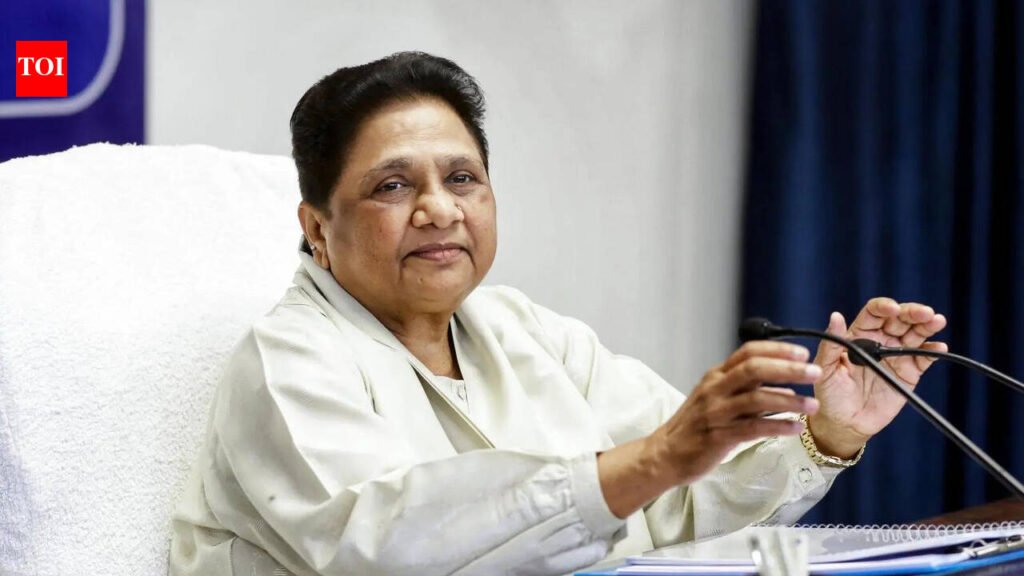 Maya reviews situation in poll-bound U’khand, Punjab | Lucknow News