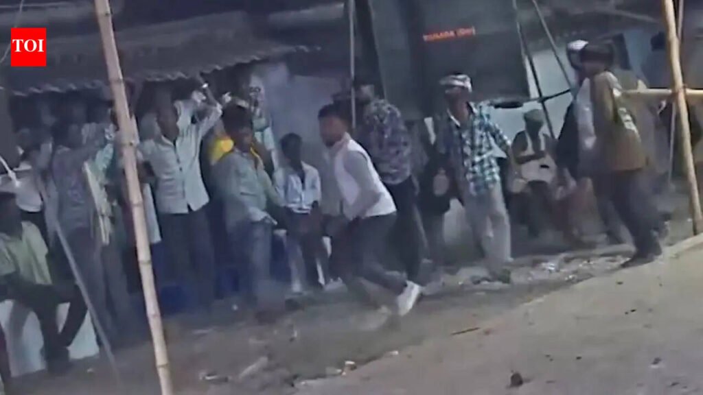 12 injured in clash between theatre groups during ‘Mahabharat’ play in Odisha | Bhubaneswar News