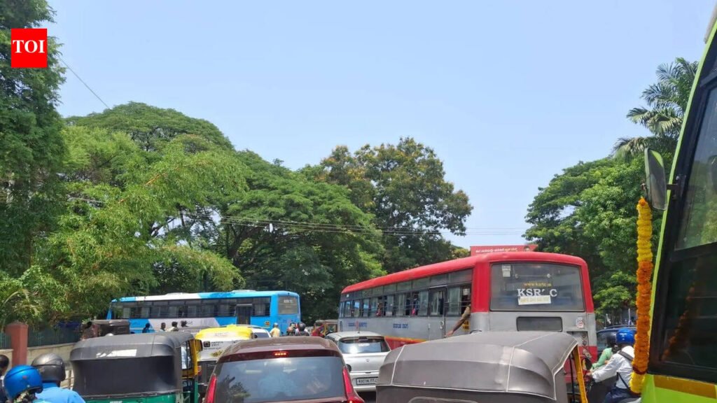 Mysuru commuters grapple with worsening traffic congestion | Mysuru News
