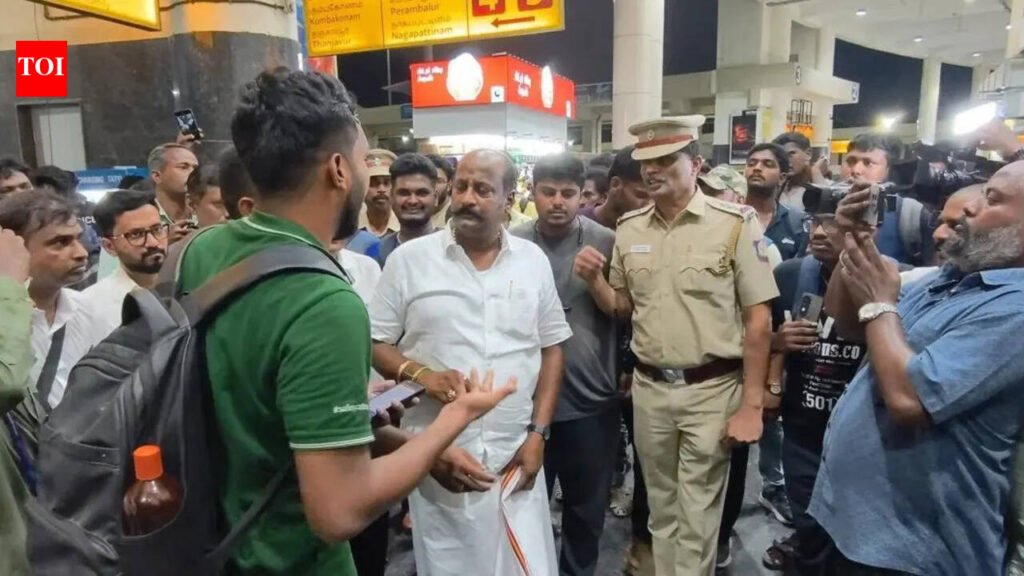 Passengers confront minister at Kilambakkam over bus shortage | Chennai News