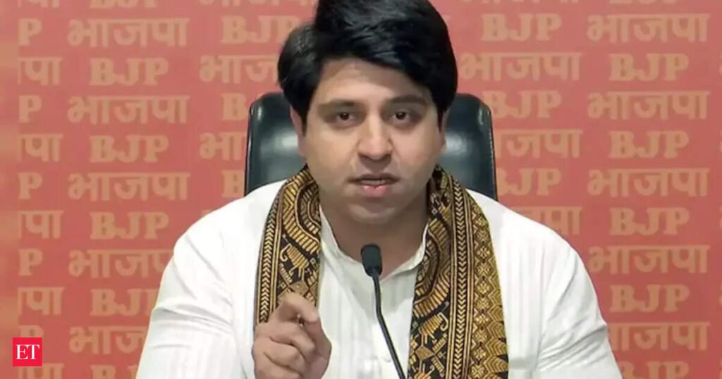 BJP alleges Congress-led Kerala govt insulted Vande Mataram, governor under IUML’s pressure