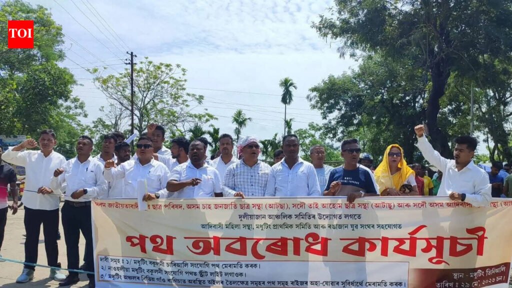 Protest in Duliajan over crumbling roads, lack of streetlights | Guwahati News